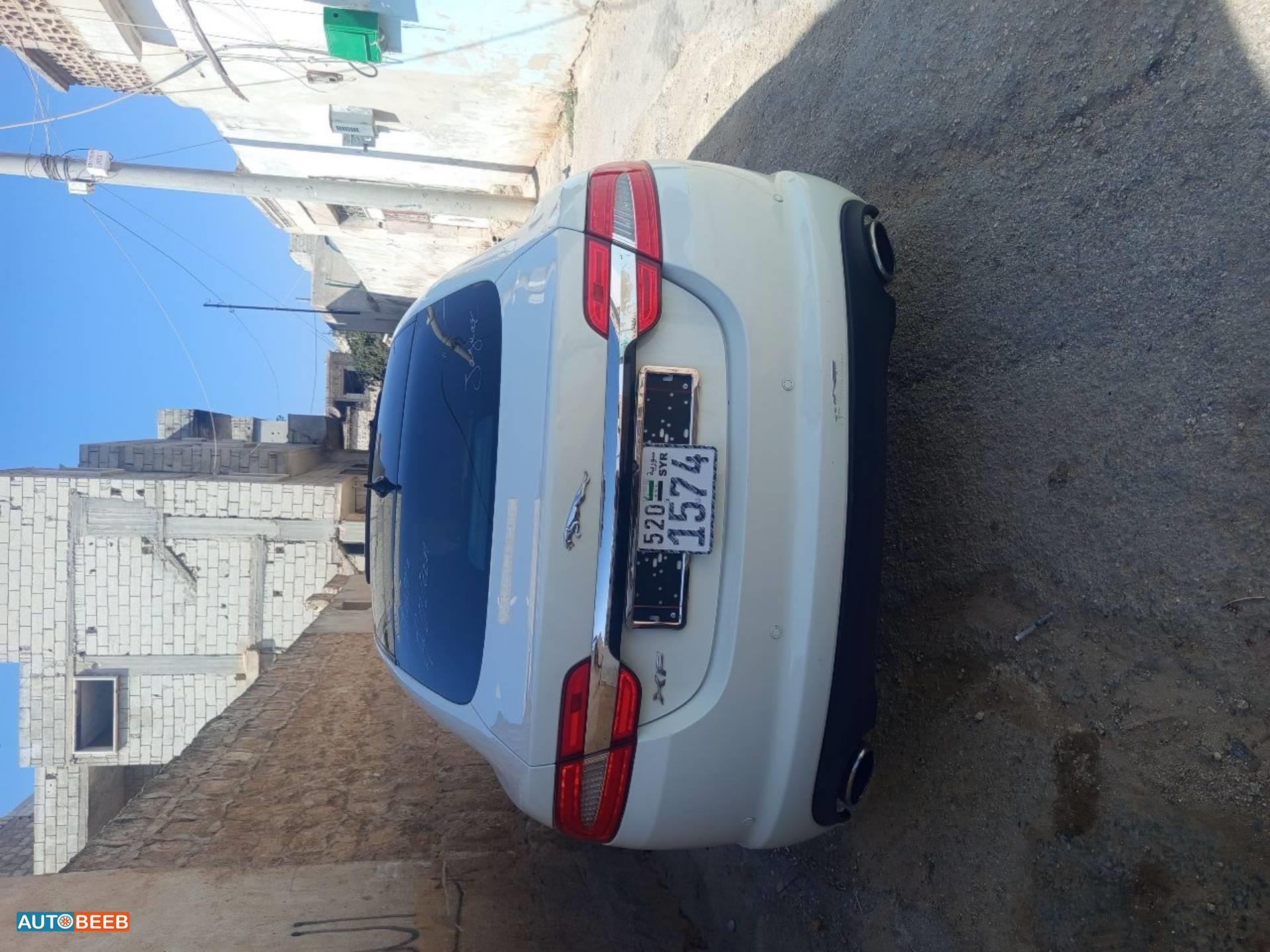 جاكوار XF 2013