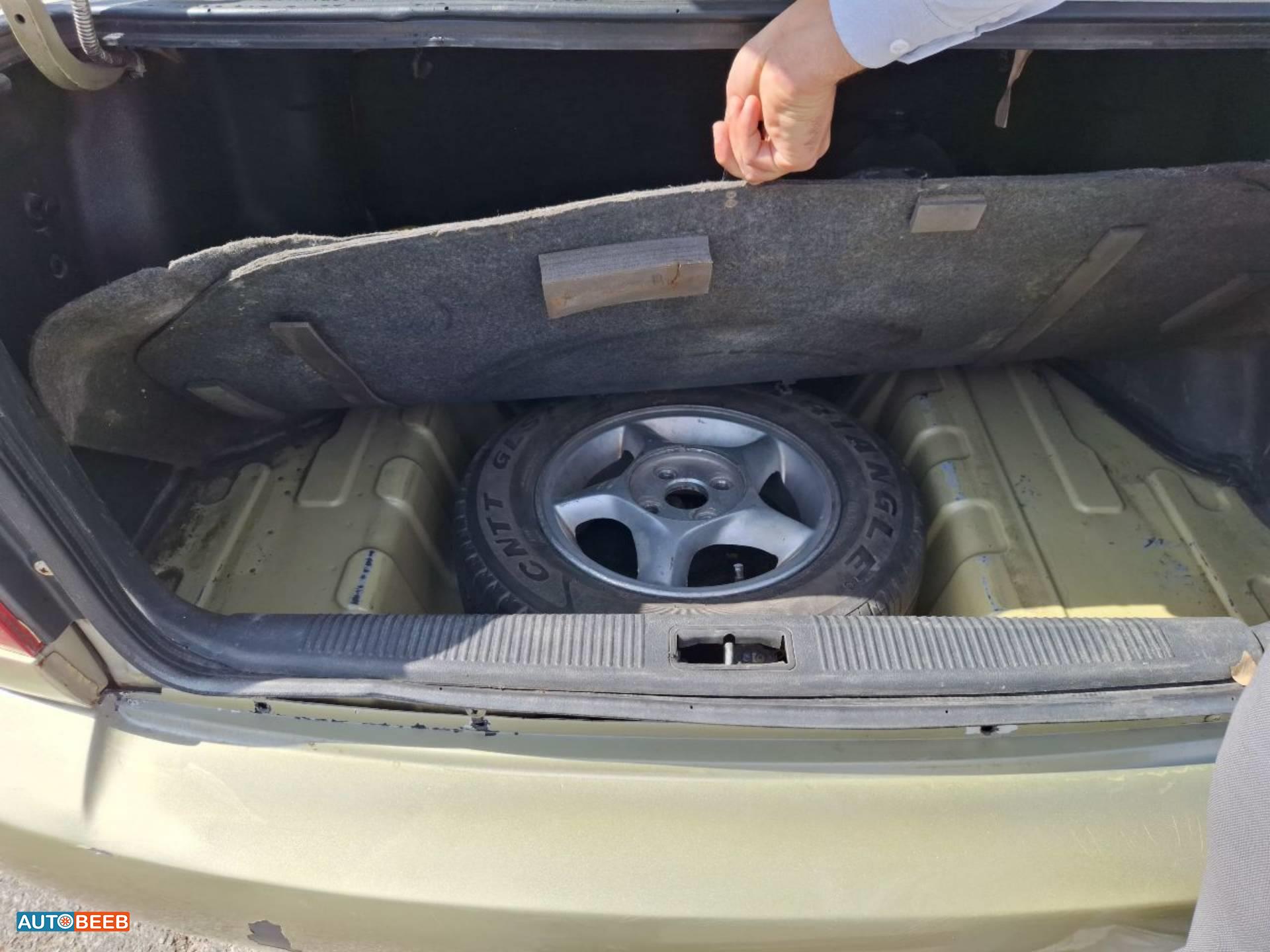 هيونداي فيرنا 1999