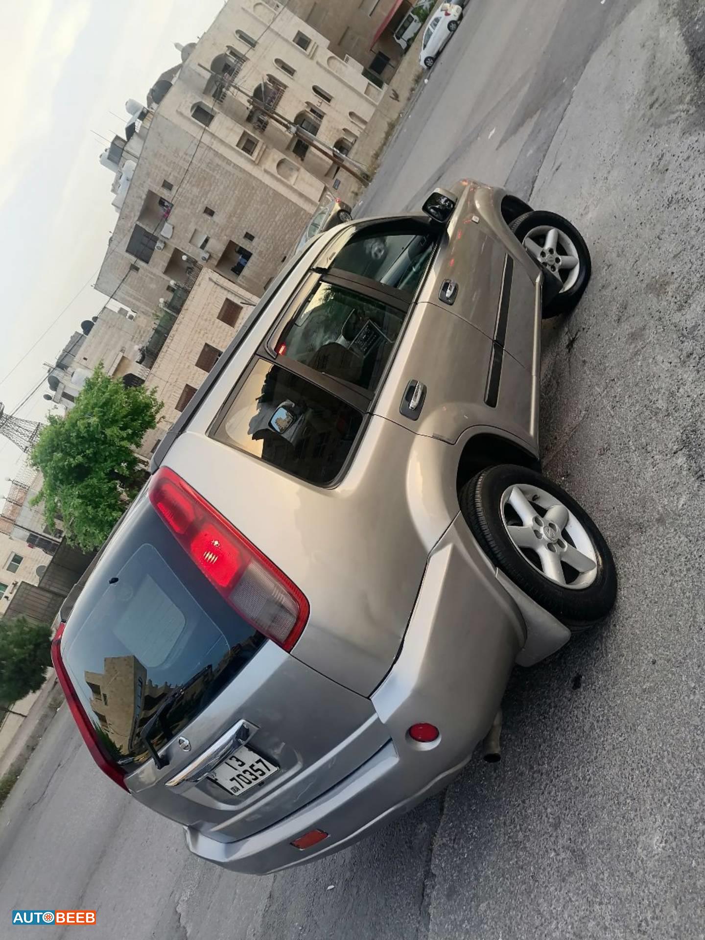 نيسان X-تريل 2005