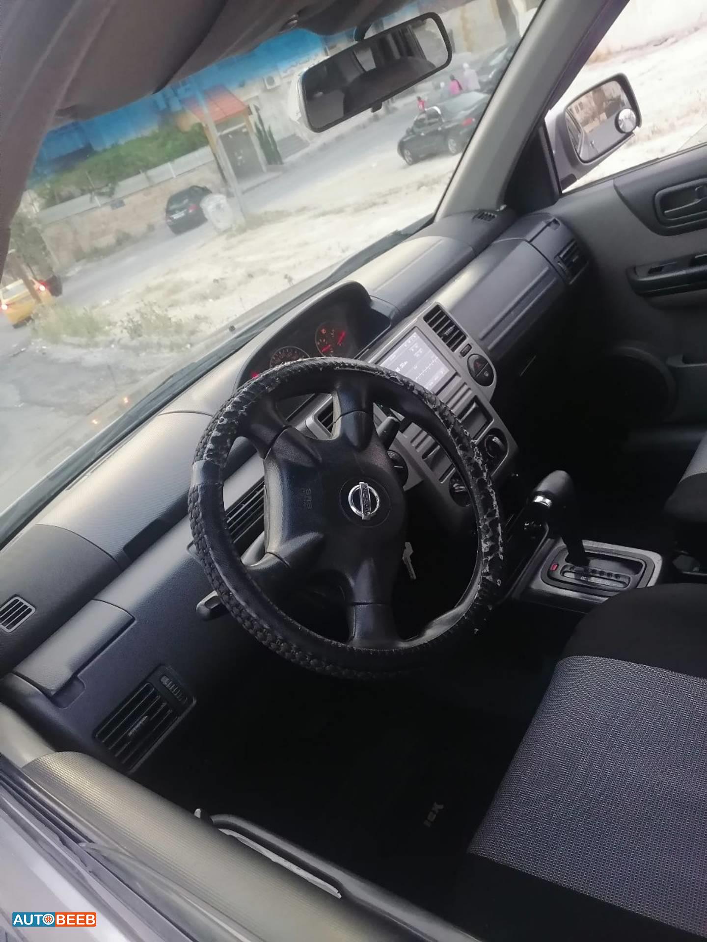 نيسان X-تريل 2005