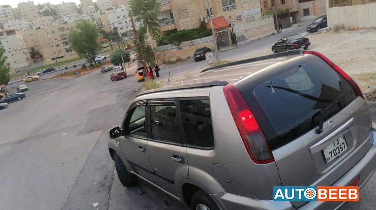 نيسان X-تريل 2005