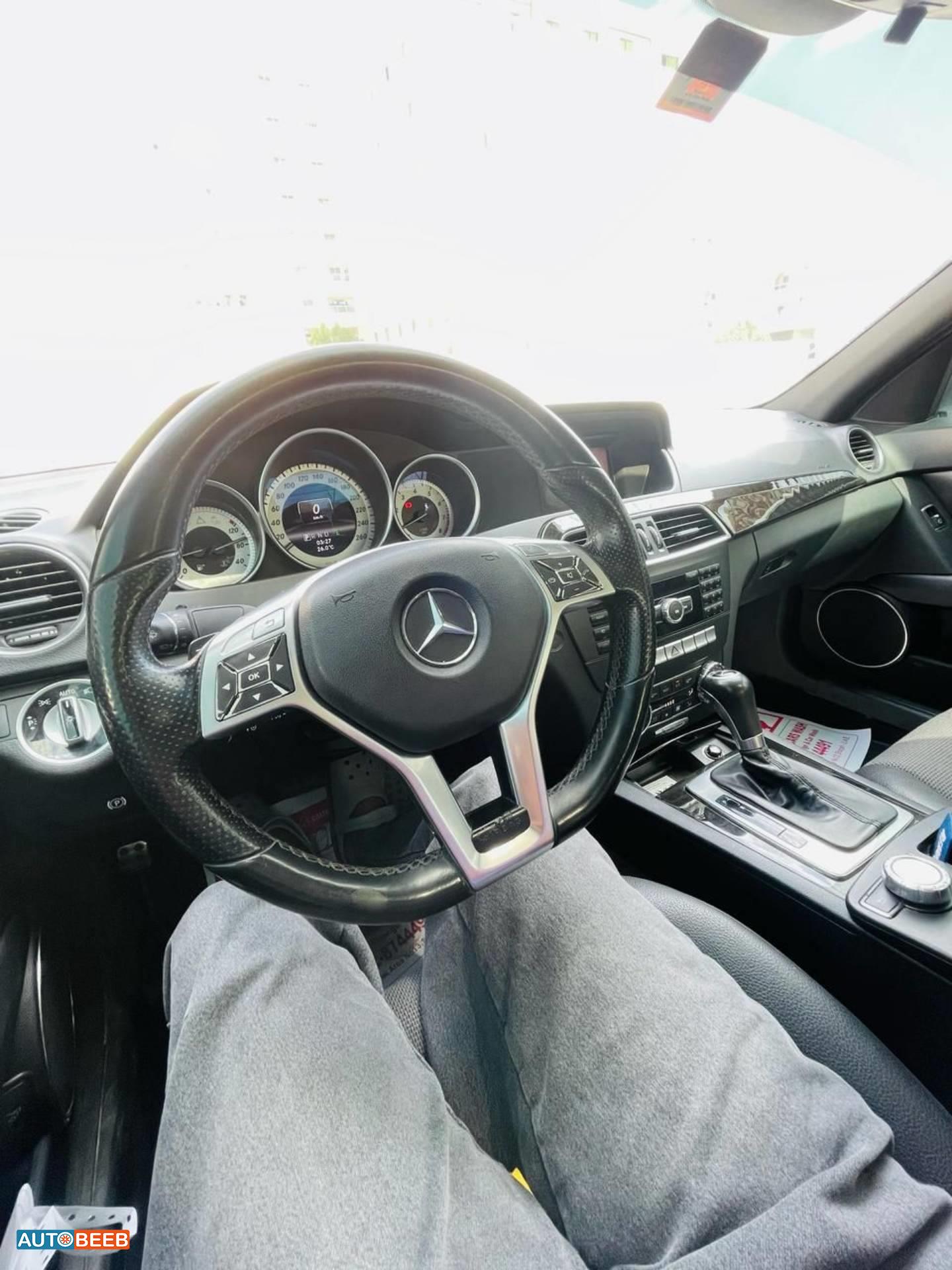 Mercedes Benz C200 2013