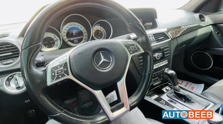 Mercedes Benz C200 2013