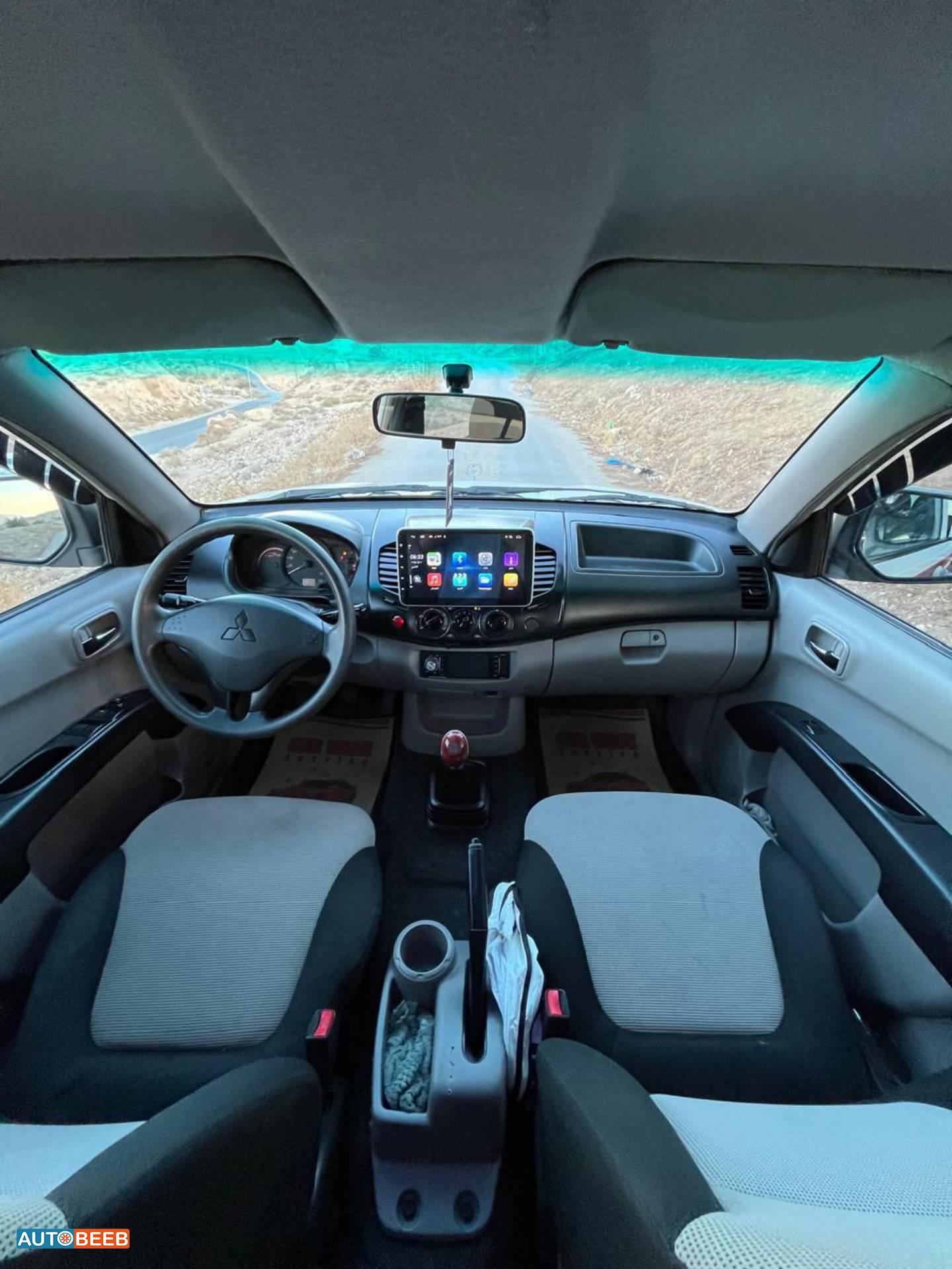 ميتسوبيشي L200 2015