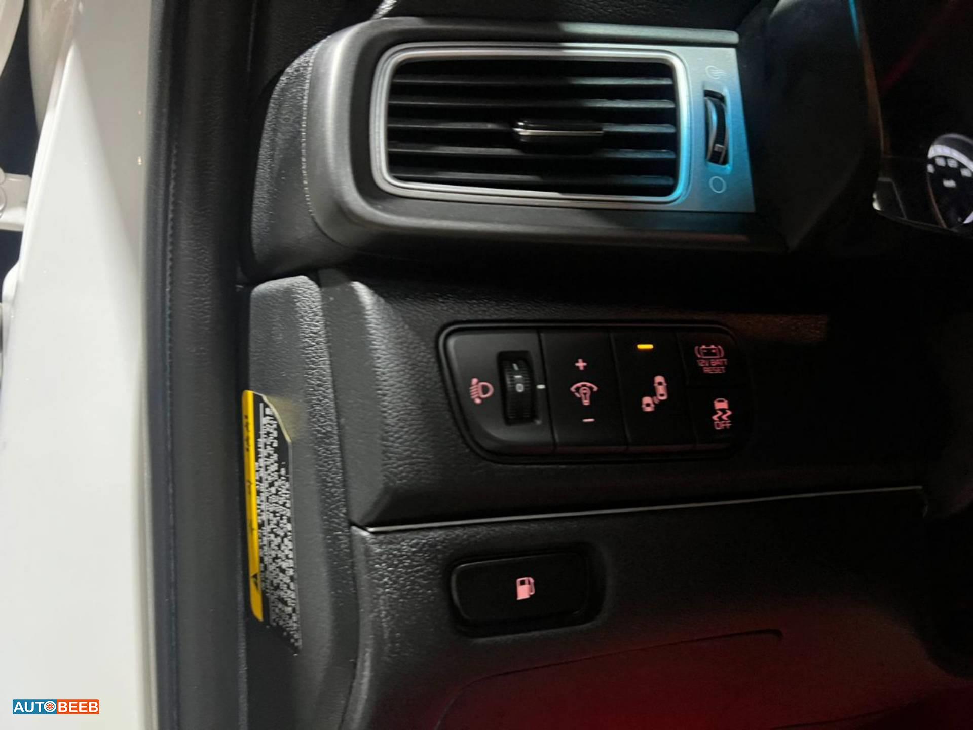 كيا نيرو 2018