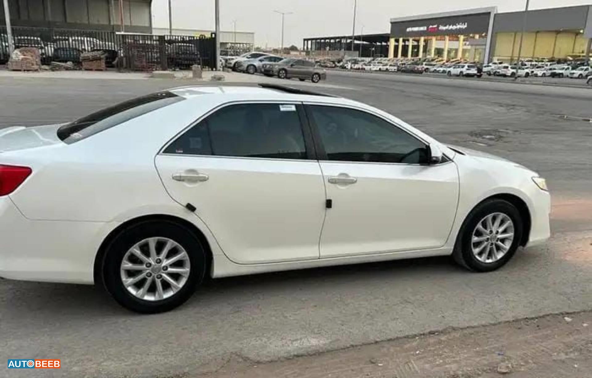 تويوتا كامري 2015