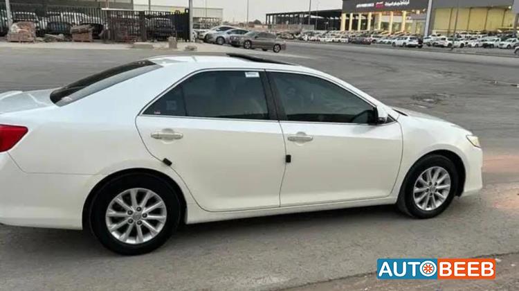 تويوتا كامري 2015