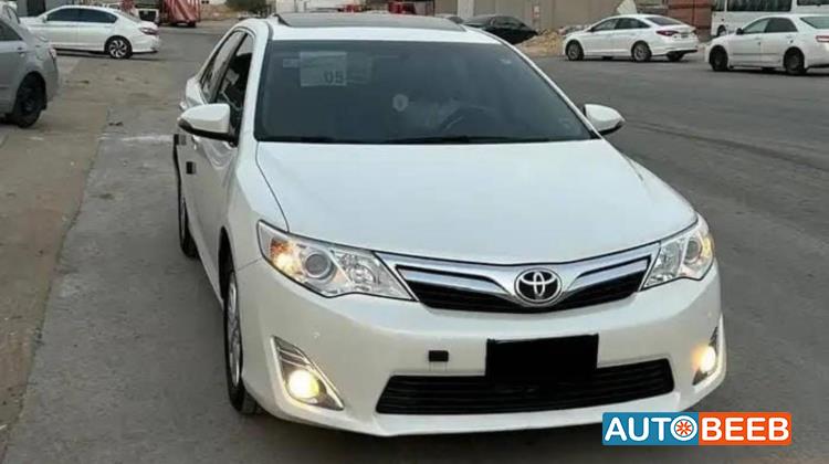 تويوتا كامري 2015