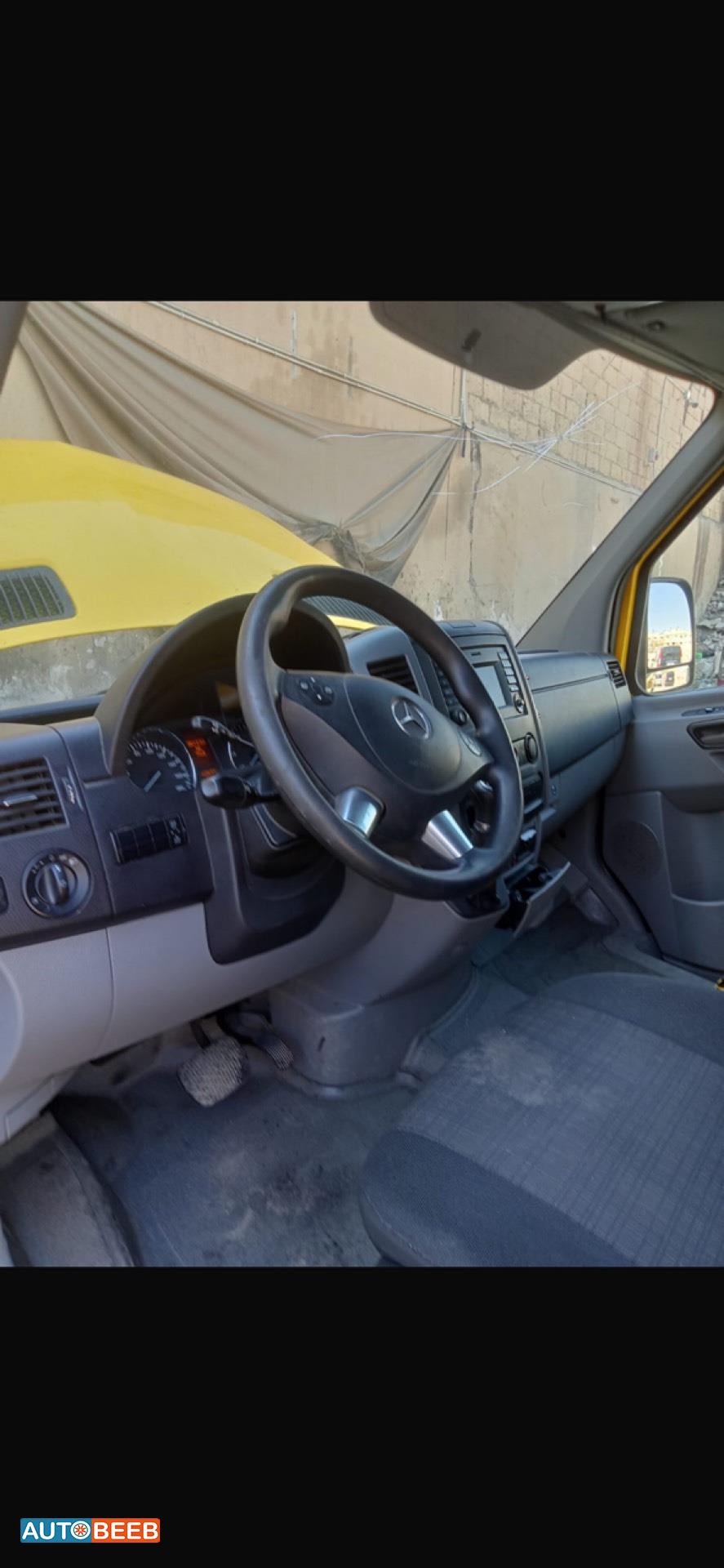 ميني باص مرسيدس بنز 2016