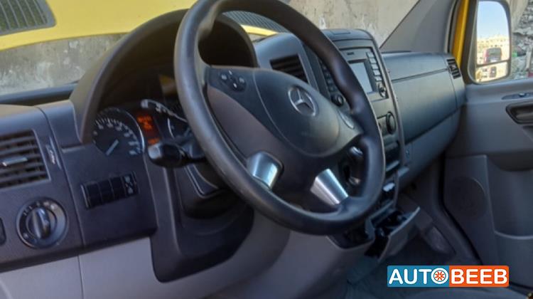 ميني باص مرسيدس بنز 2016