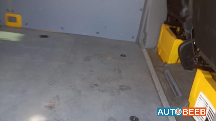 ميني باص مرسيدس بنز 2016