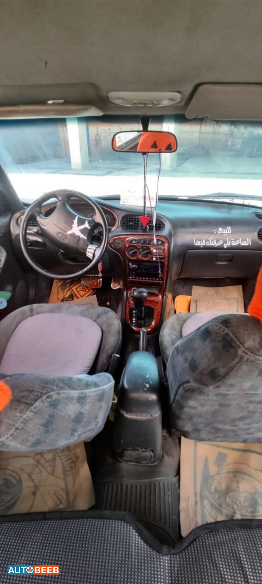 هيونداي افانتي 1995