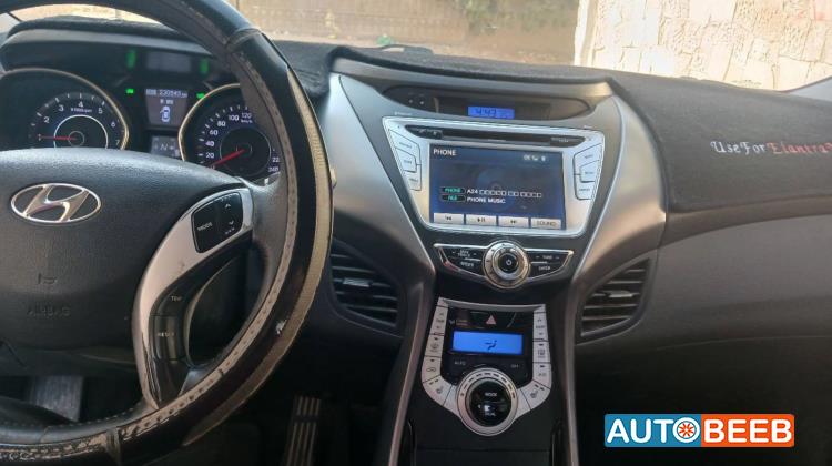 هيونداي افانتي 2011