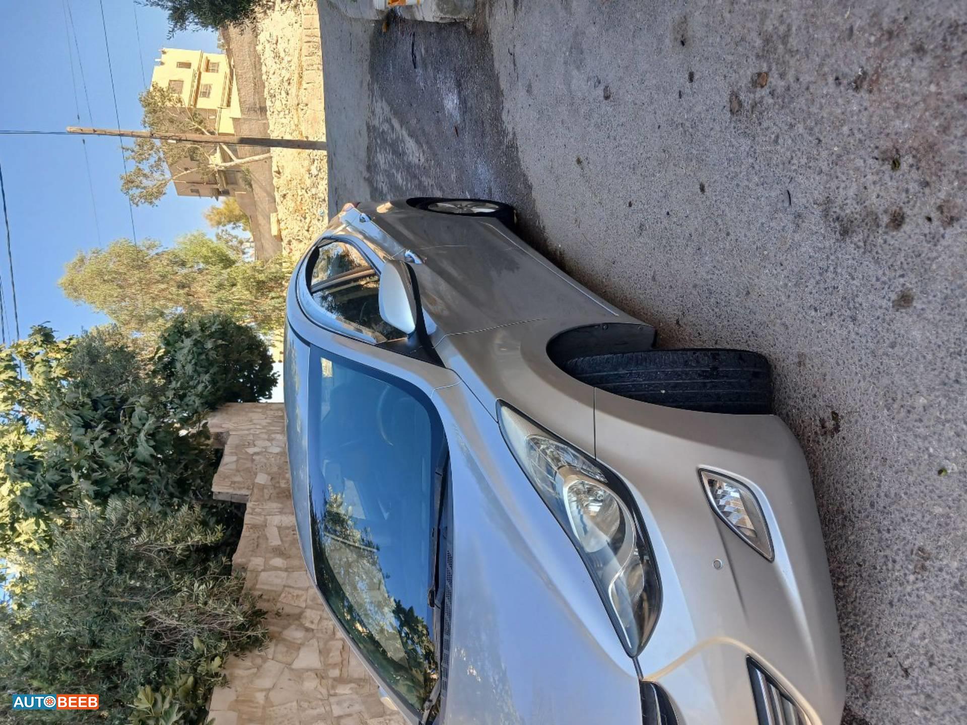 هيونداي افانتي 2011