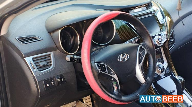 هيونداي افانتي 2011