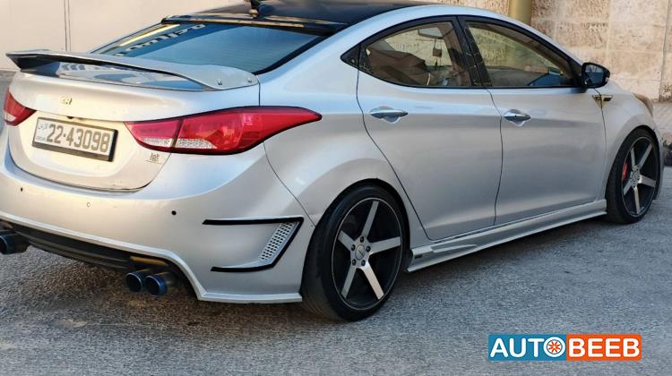 هيونداي افانتي 2011