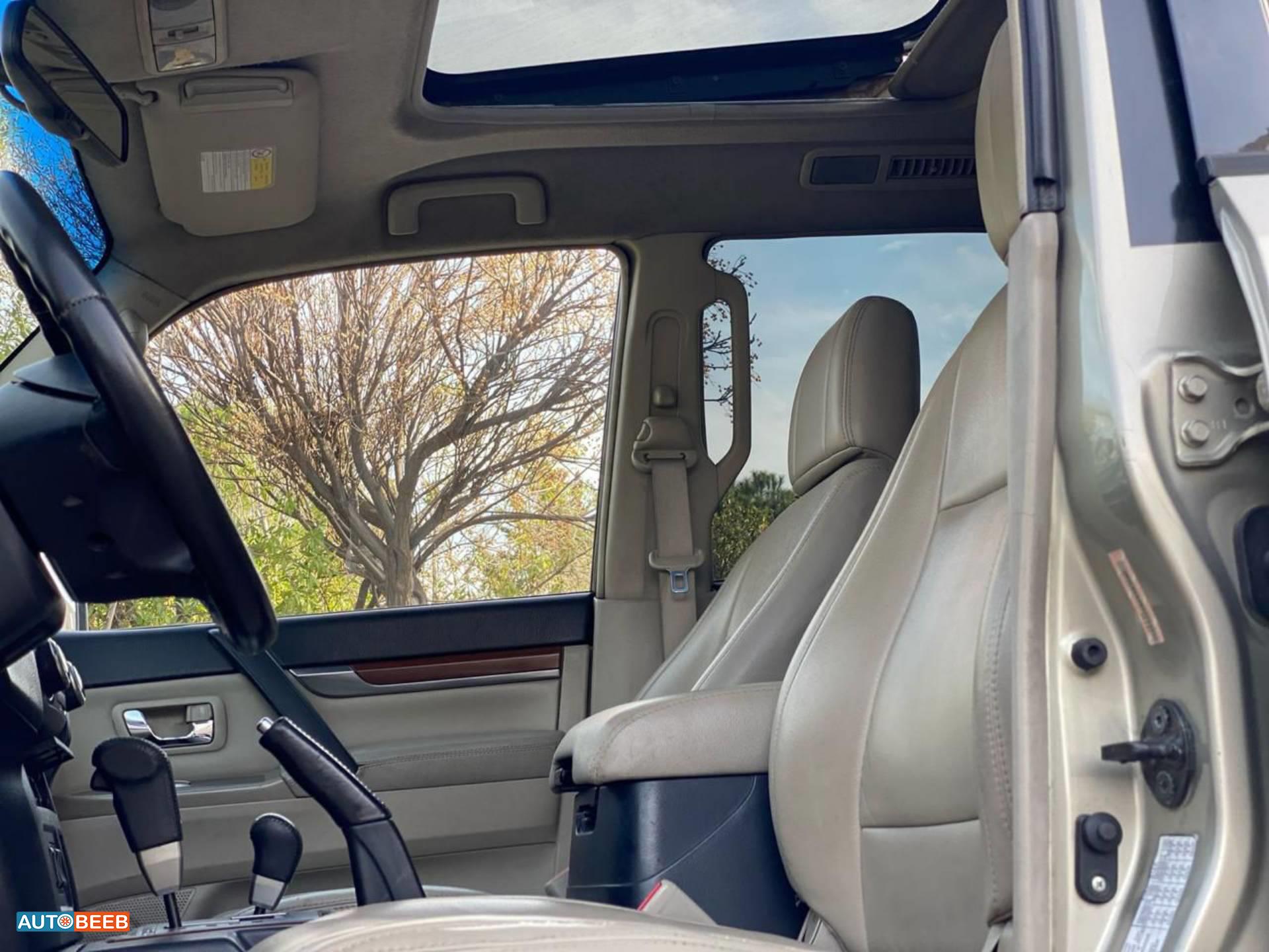 Mitsubishi Pajero 2007