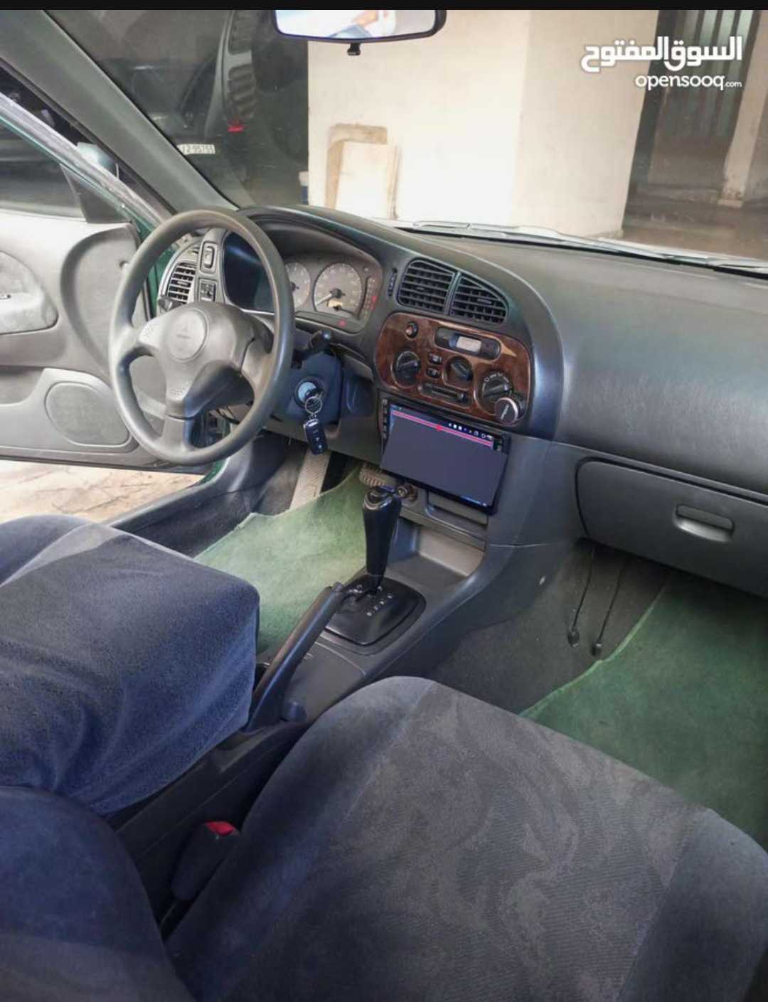 ميتسوبيشي لانسر 2000