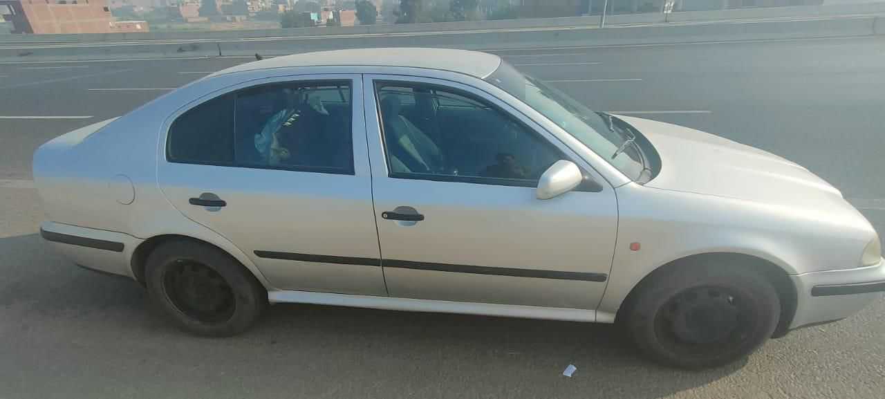 سكودا اوكتافيا 1999