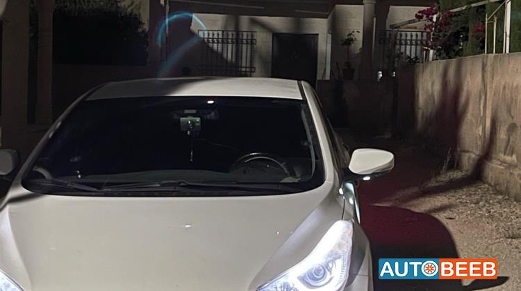 هيونداي افانتي 2015