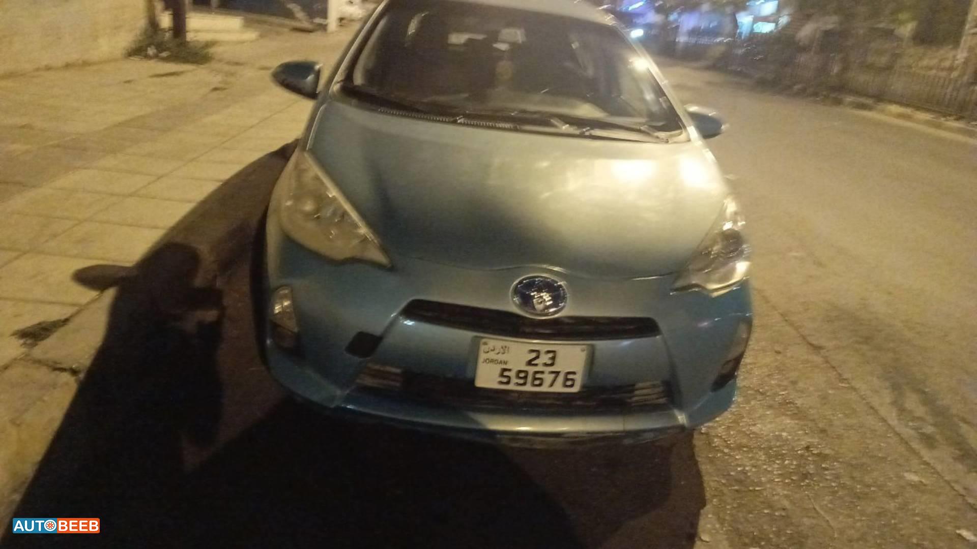 Toyota Prius C 2012