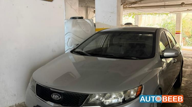 كيا فورتي 2010