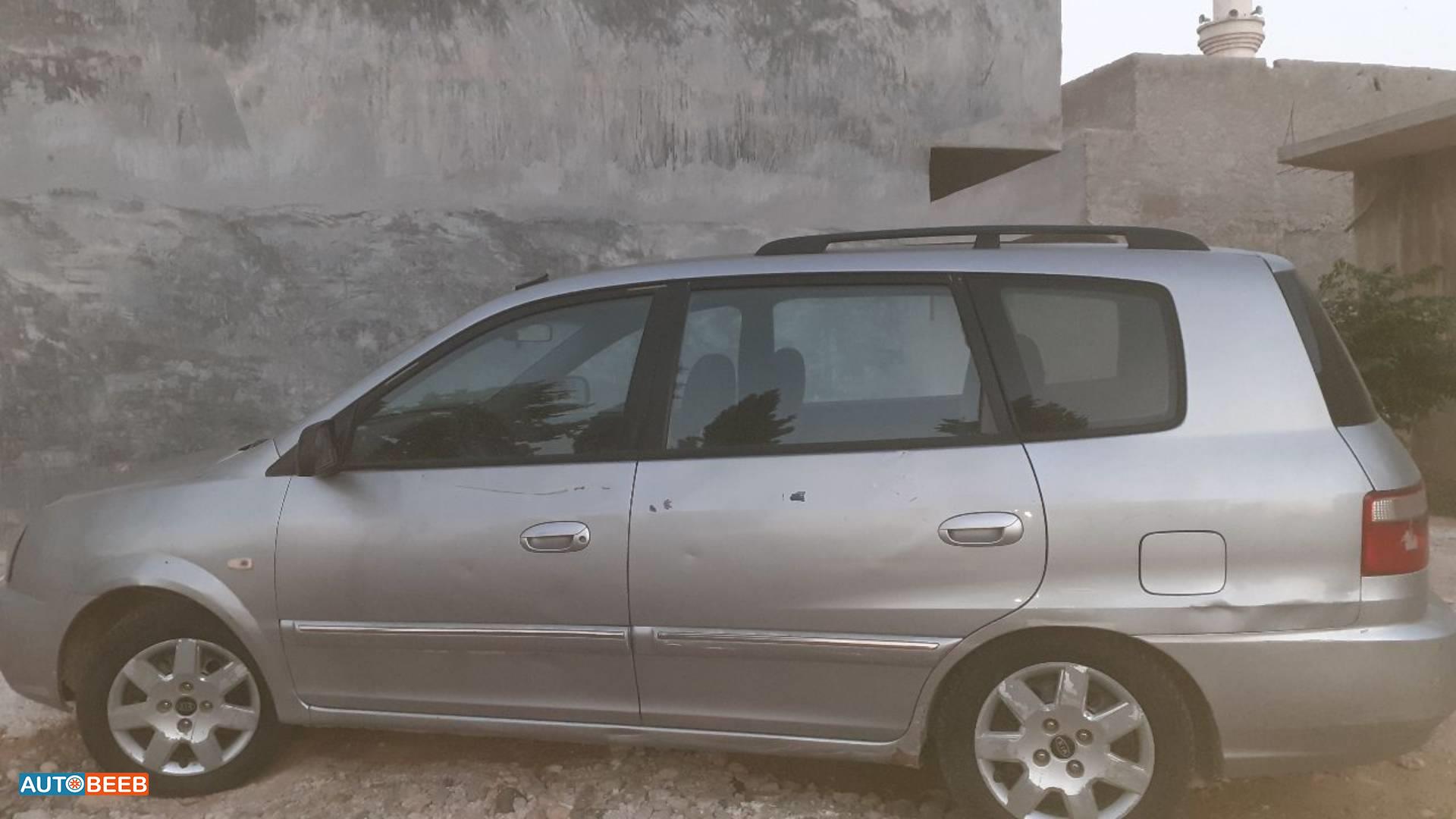 كيا كارينز 2002