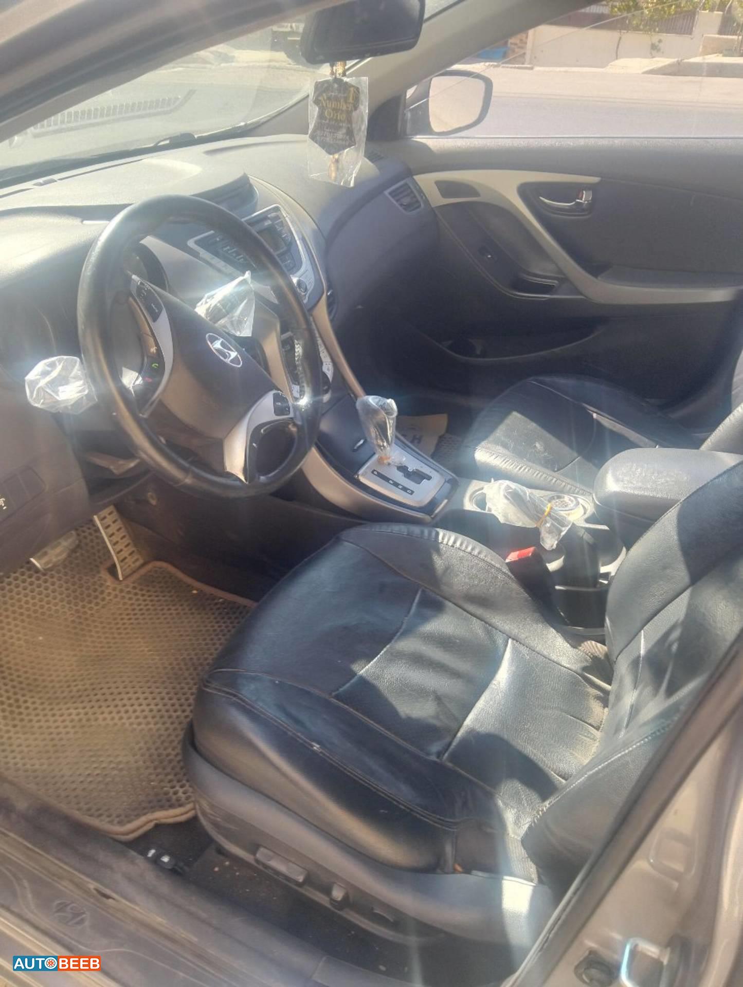 هيونداي افانتي 2011