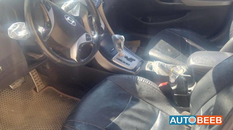 هيونداي افانتي 2011