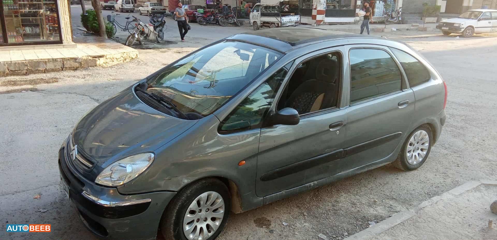 سيتروين سي 4 بيكاسو 2004