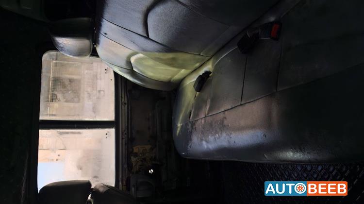 ميني باص هيونداي 2004