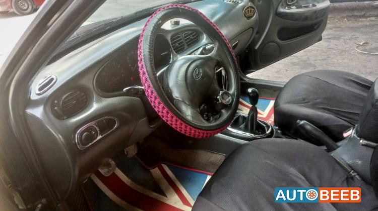 هيونداي افانتي 1995