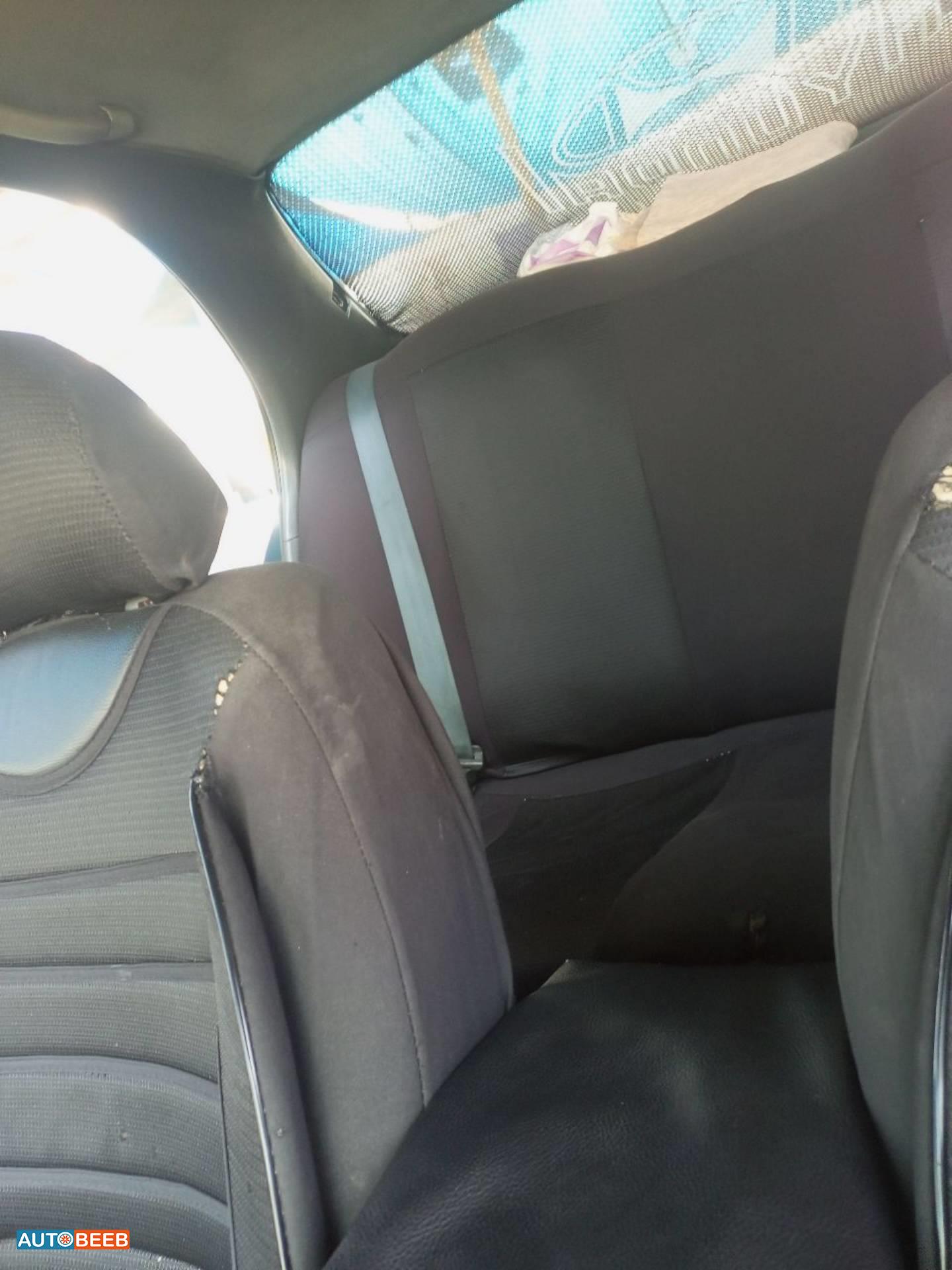 هيونداي افانتي 1995