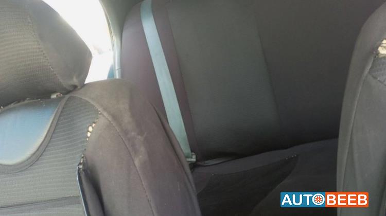 هيونداي افانتي 1995