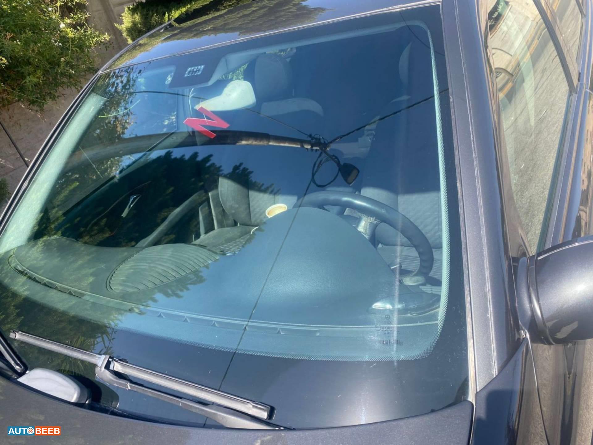 مرسيدس بنز E200 2024