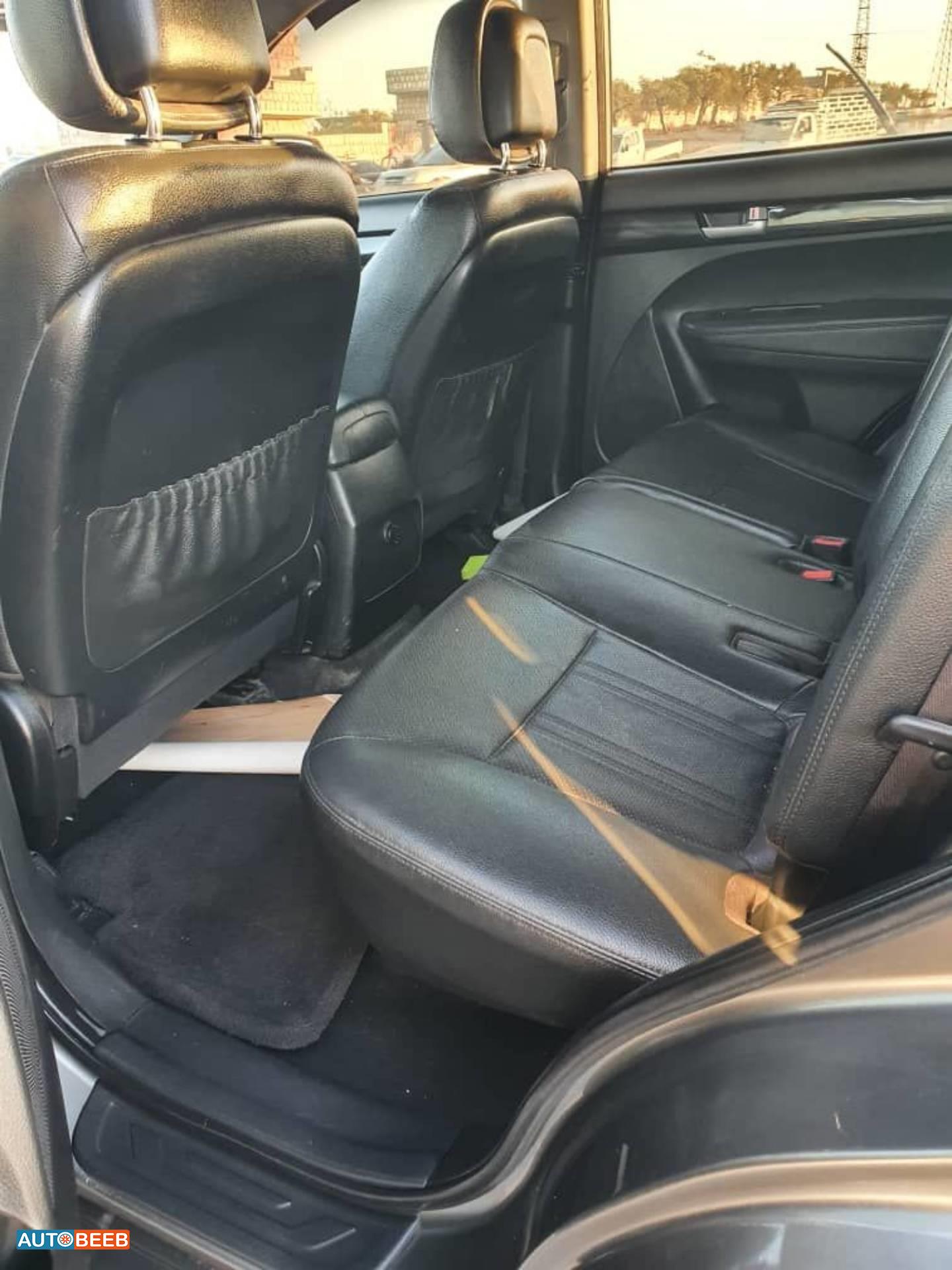 كيا سورينتو 2011