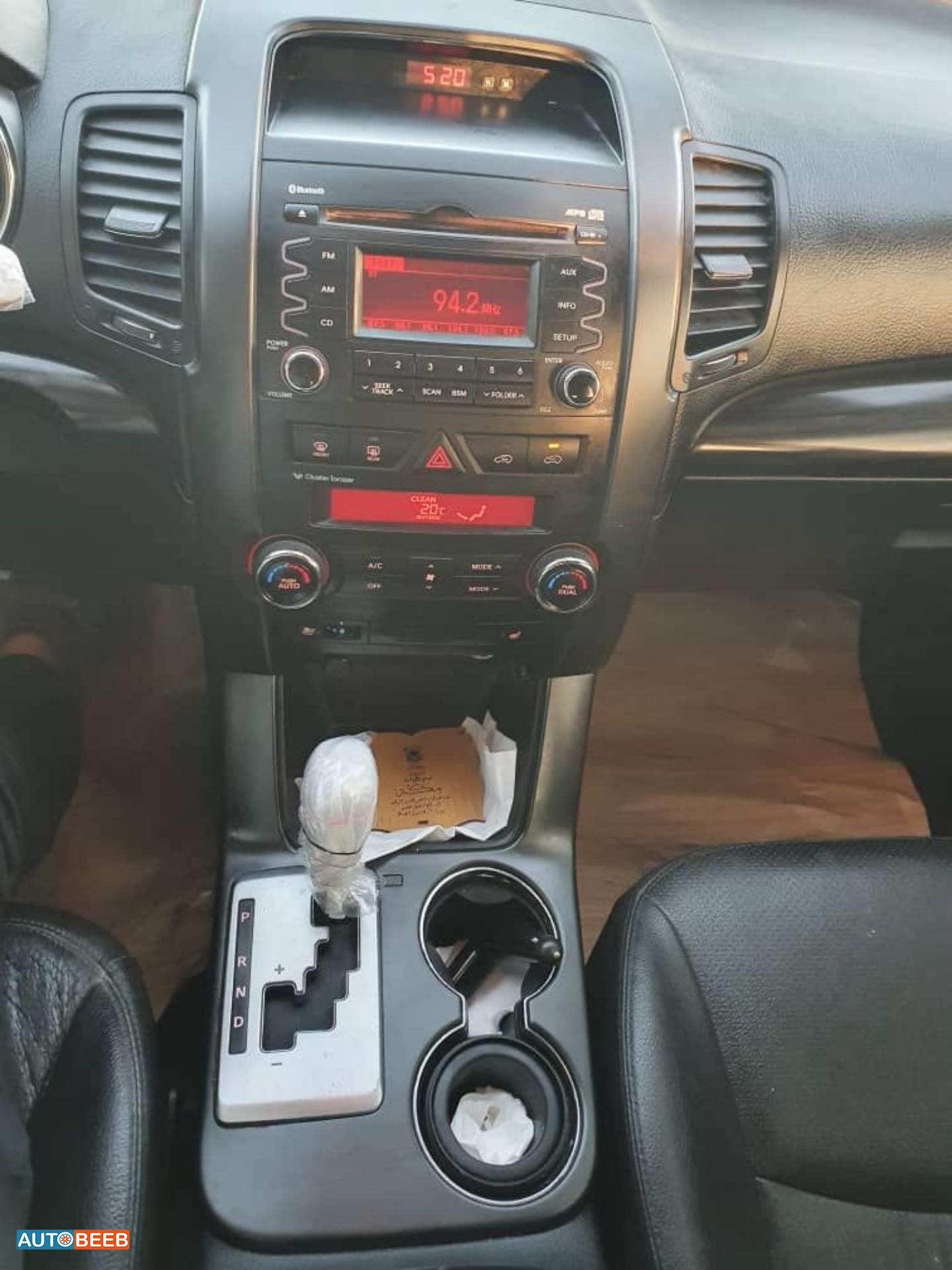 كيا سورينتو 2011