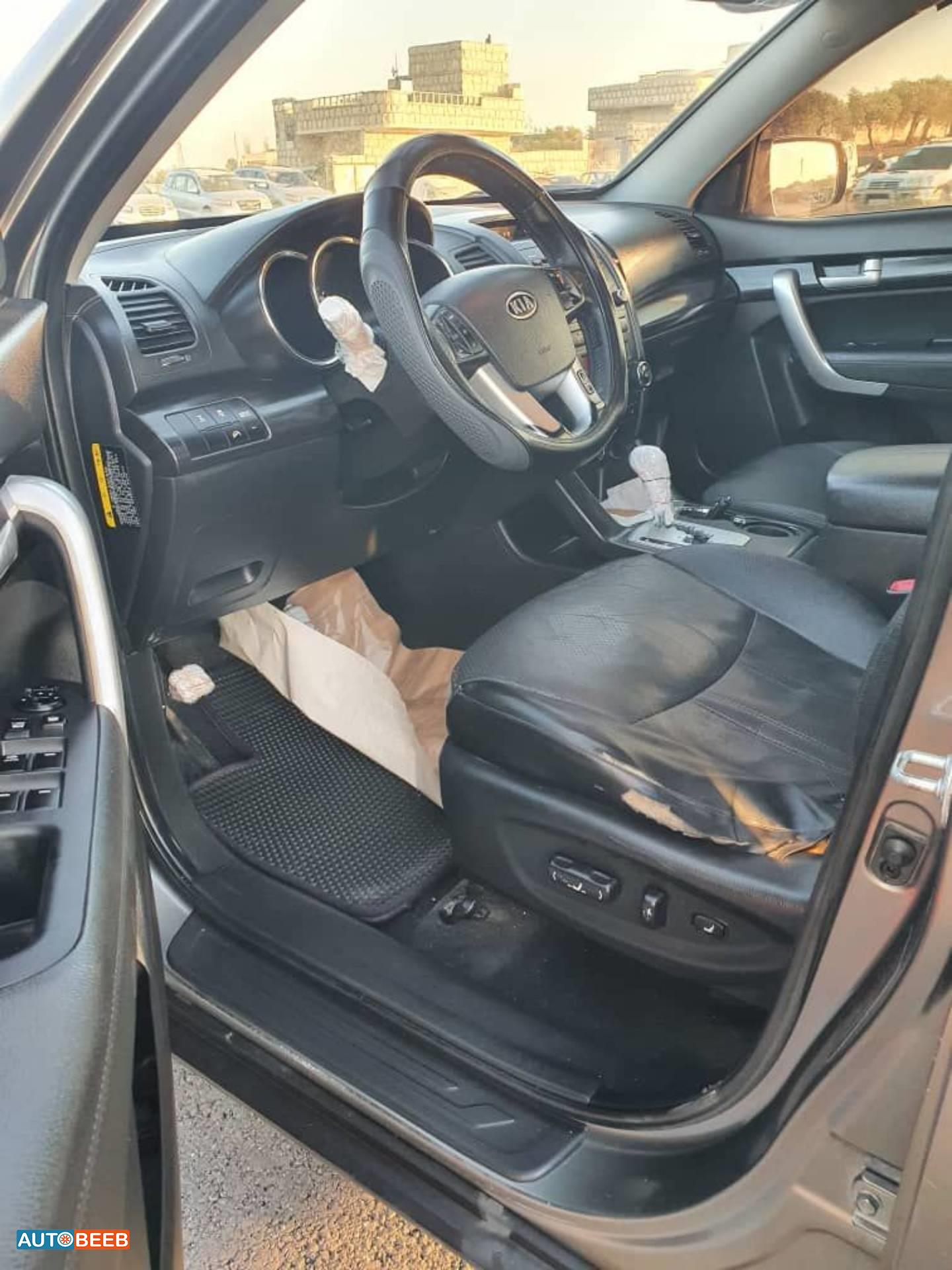 كيا سورينتو 2011