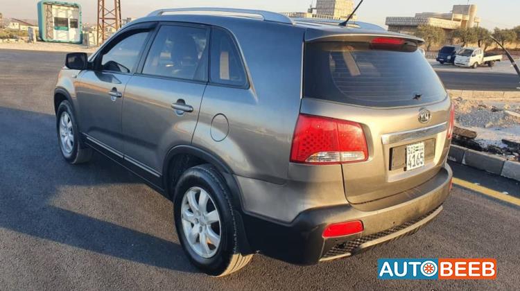 كيا سورينتو 2011