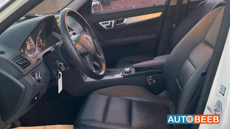 مرسيدس بنز C200 2011