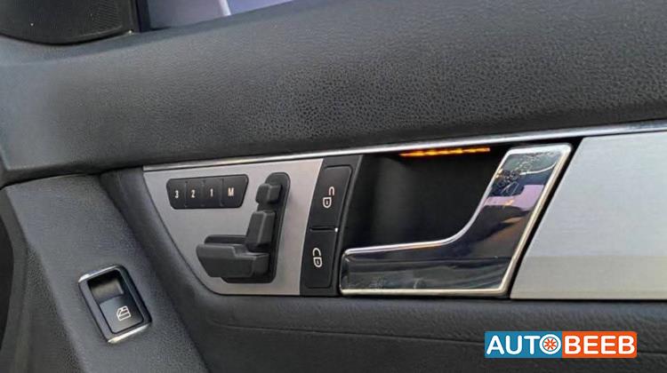 مرسيدس بنز C200 2011