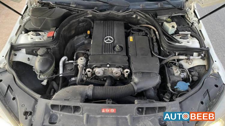 مرسيدس بنز C200 2011