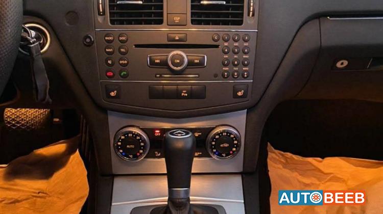 مرسيدس بنز C200 2011