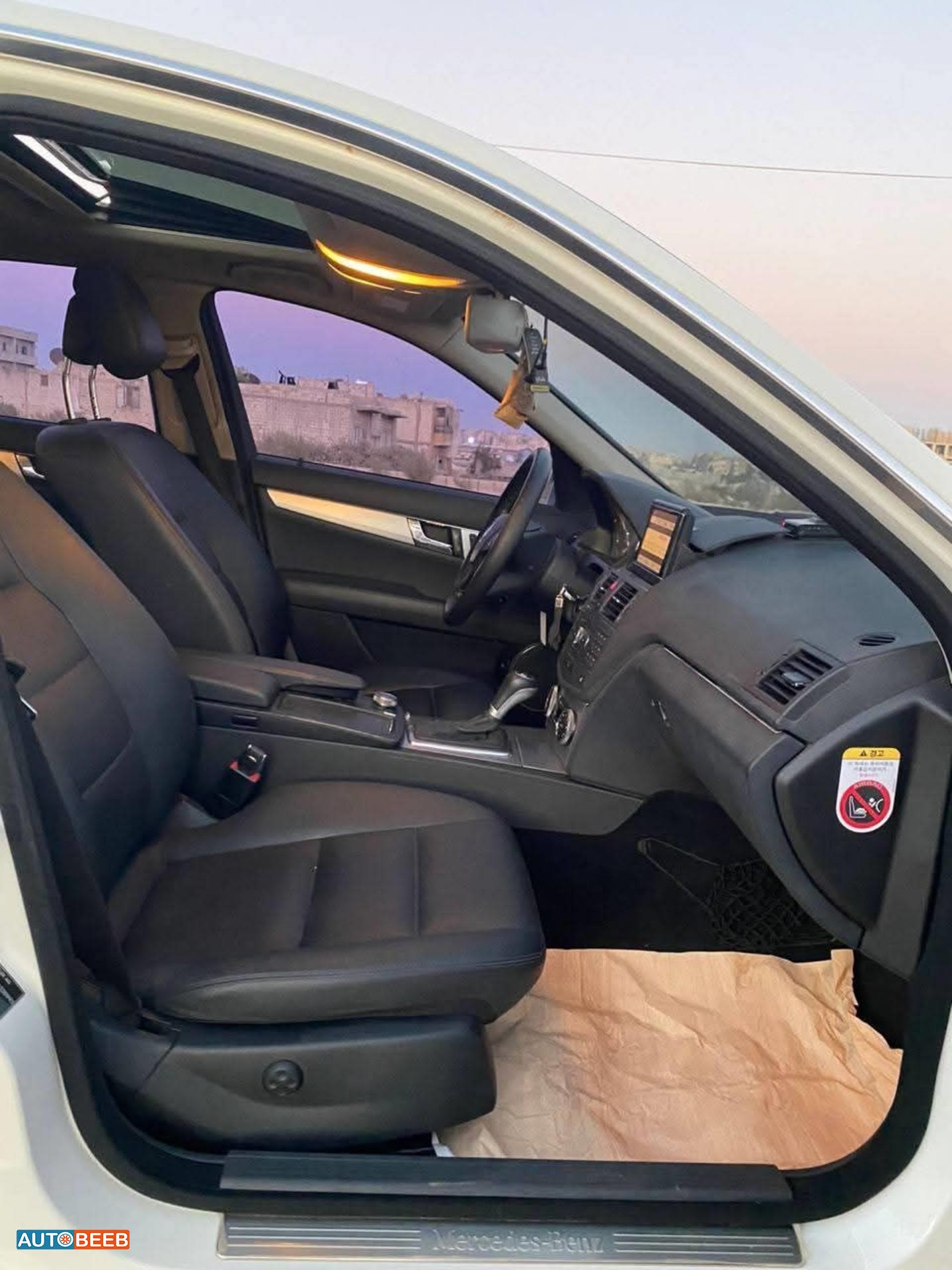 مرسيدس بنز C200 2011