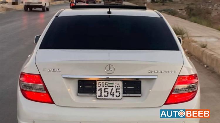 مرسيدس بنز C200 2011