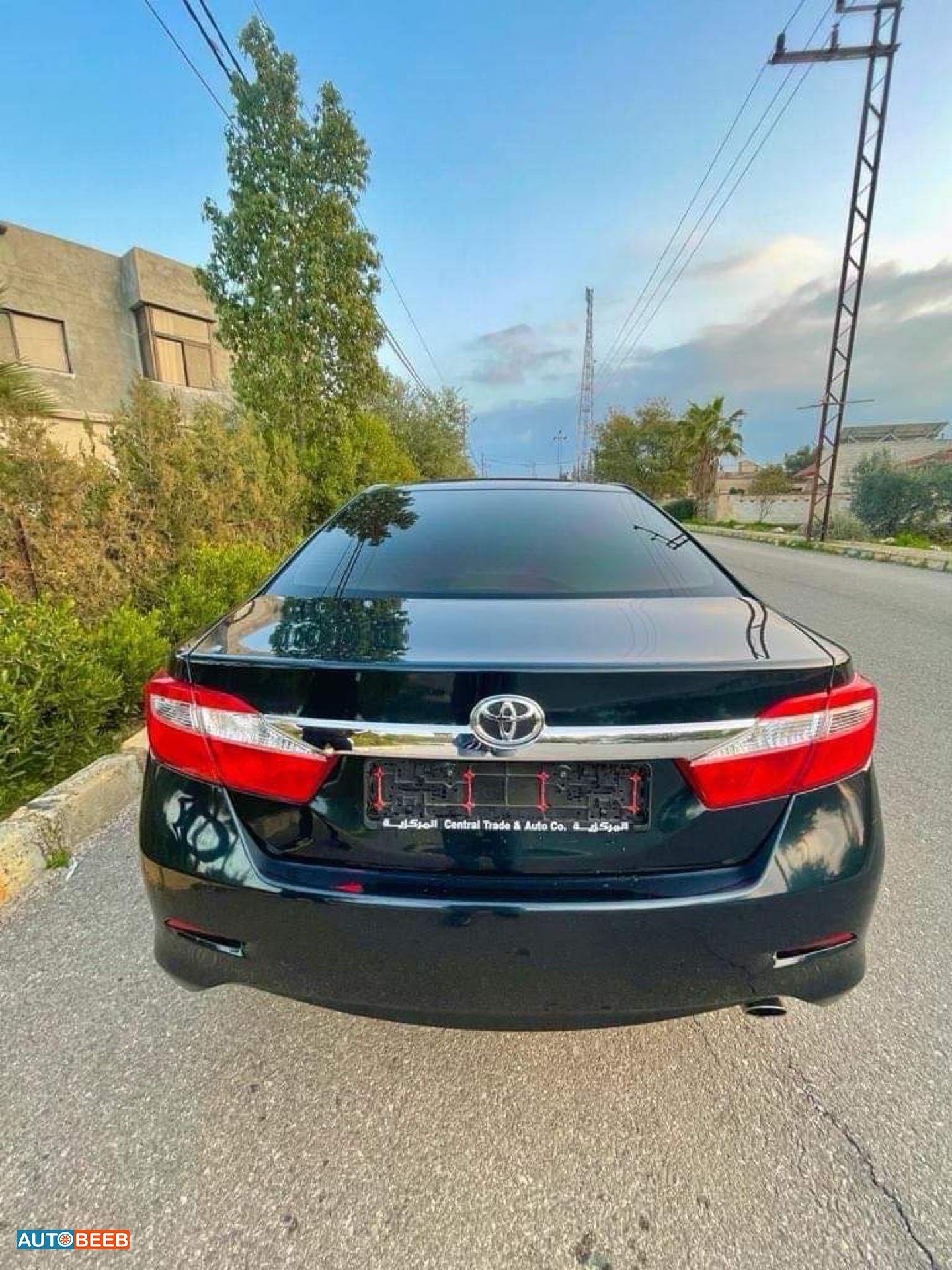 تويوتا كامري 2012