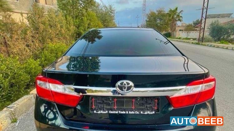 تويوتا كامري 2012