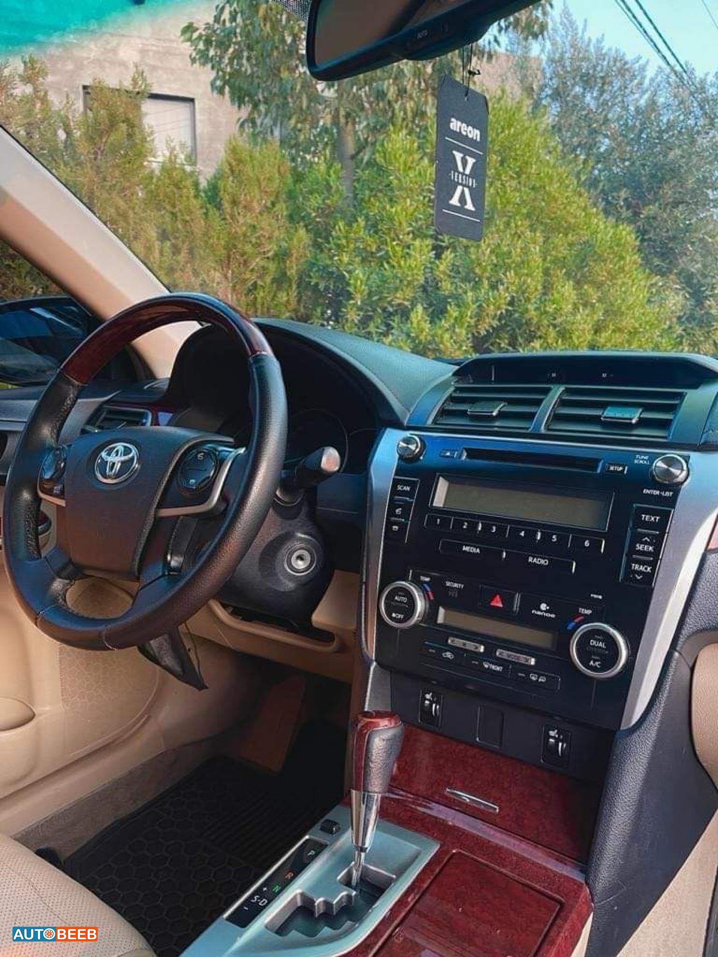 تويوتا كامري 2012