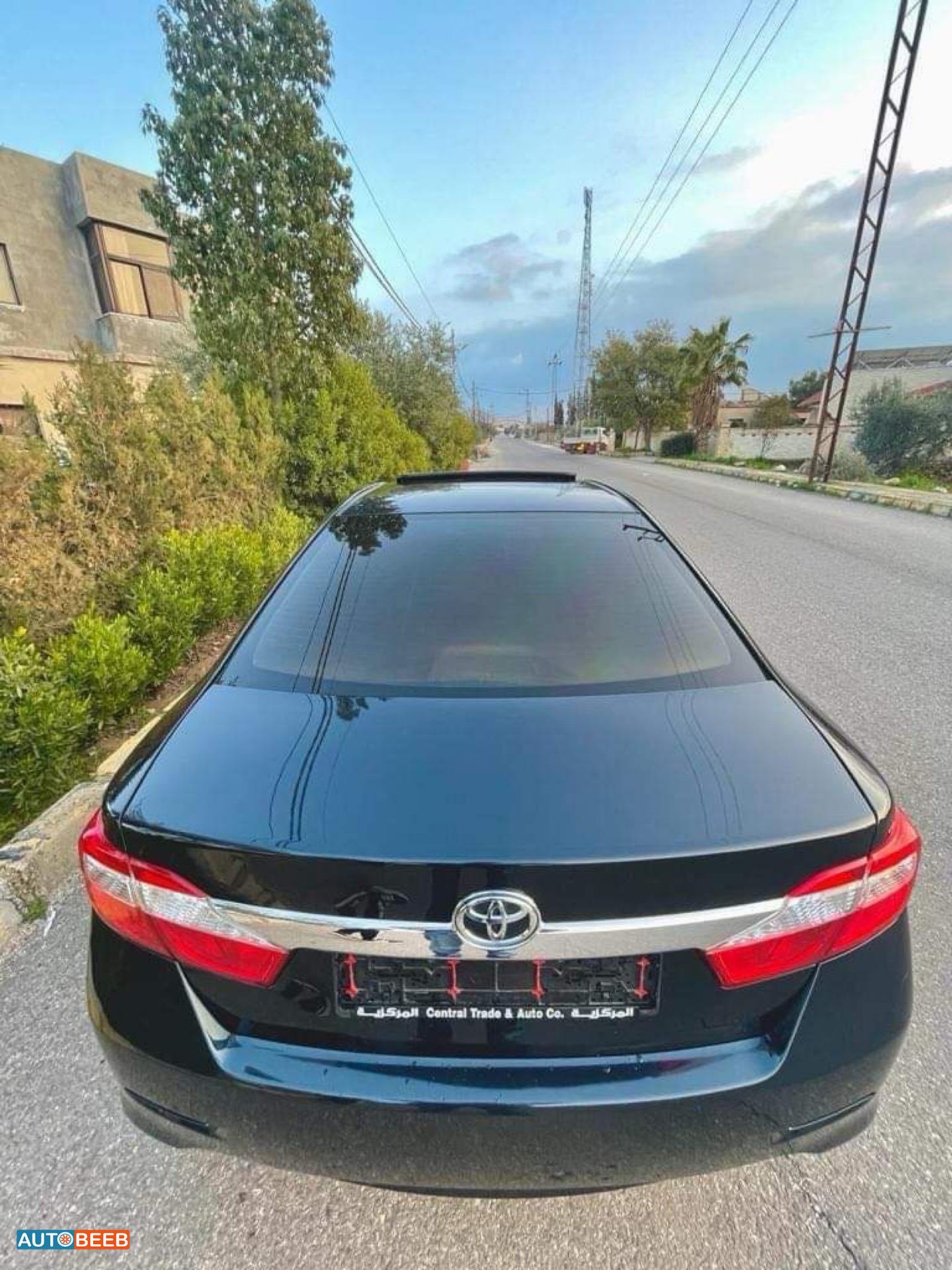 تويوتا كامري 2012