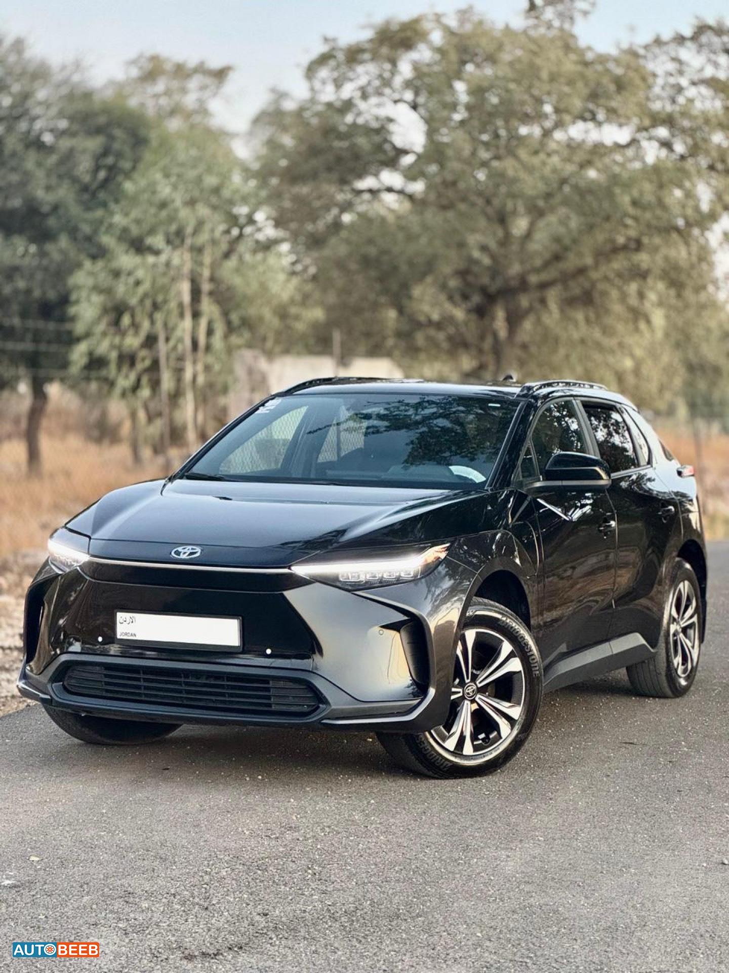 تويوتا bZ4X 2023